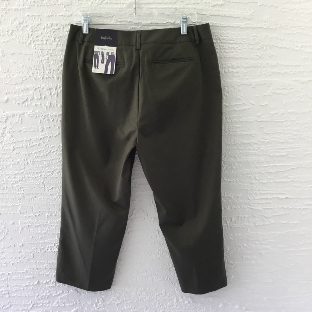 NWT Rafaella Capri